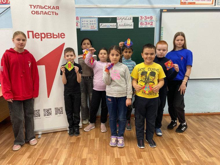 "Первые" нашей школы организовали творческий мастер-класс ко Дню космонавтики.